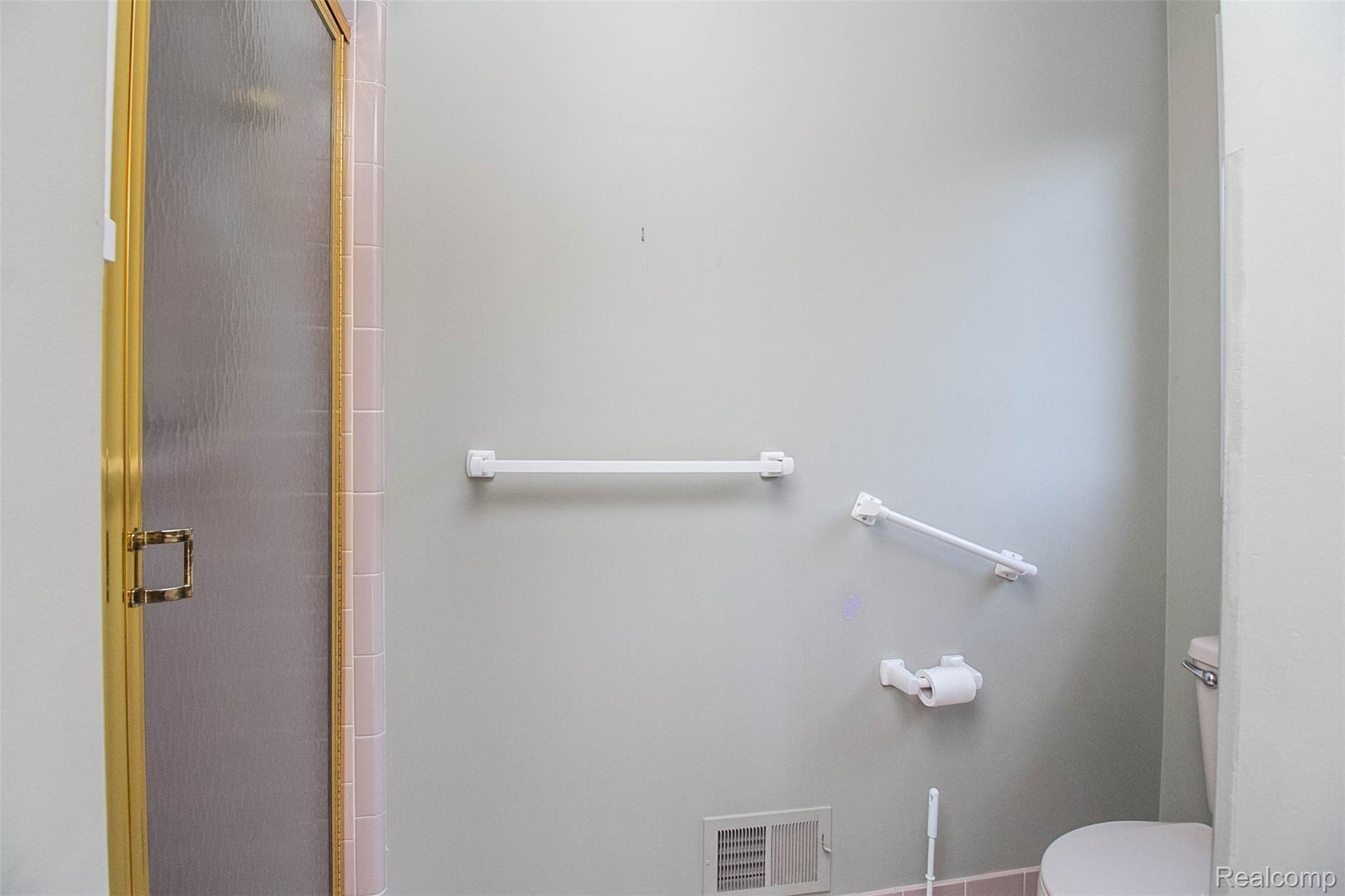 3355 Seminole Court Rochester, MI 48309 - Photo 25 of 41 22.jpg