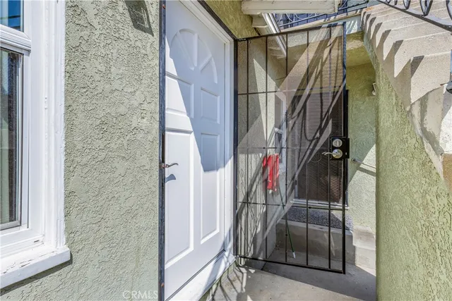 $1,900 | 3215 East Ransom Street, Unit 3, Long Beach, CA 90804