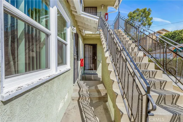 $1,900 | 3215 East Ransom Street, Unit 3, Long Beach, CA 90804