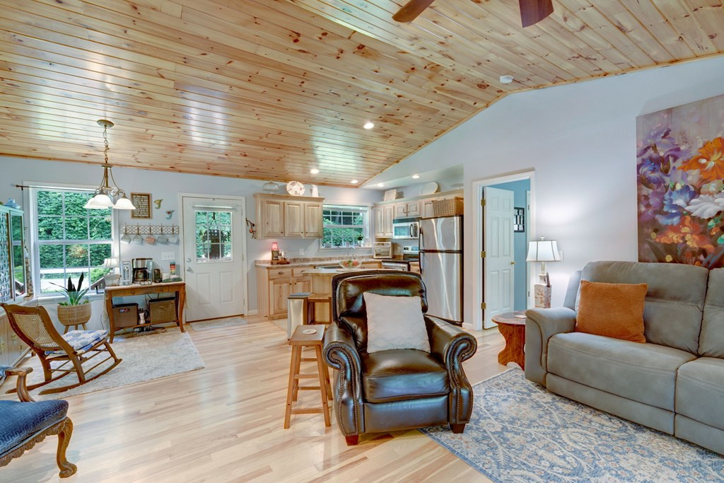 2067 Qualla Road Hayesville, NC 28904 - Photo 11 of 41 Gallery Image 11