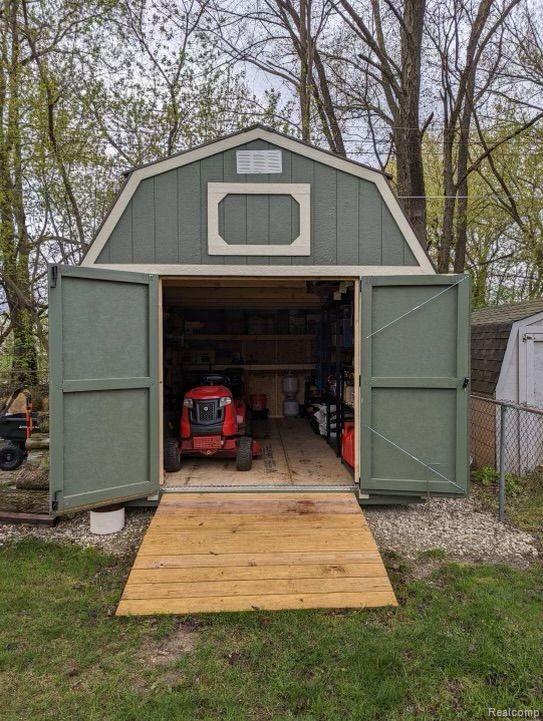 729 Henderson Road Howell, MI 48855 - Photo 30 of 32 Gallery Image 30
