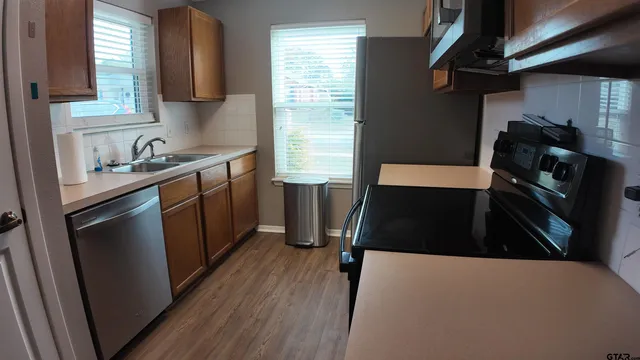 $1,700 | 1108 Woodlands Park Drive, Lindale, TX 75771