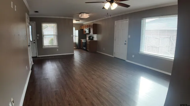 $1,700 | 1108 Woodlands Park Drive, Lindale, TX 75771