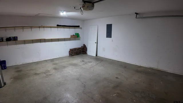 $1,700 | 1108 Woodlands Park Drive, Lindale, TX 75771