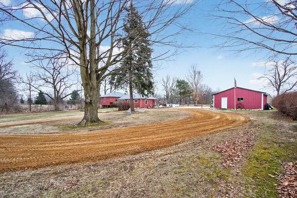 $299,900 | 3465 East Bacon Road, Hillsdale, MI 49242