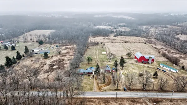 $299,900 | 3465 East Bacon Road, Hillsdale, MI 49242