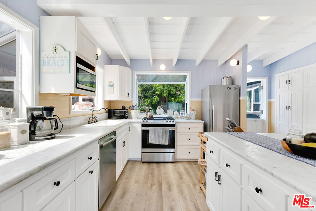 24528 Malibu Road Malibu, CA 90265 - Photo 26 of 68