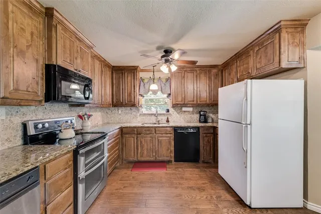 $525,000 | 215 Surveyors Road, Krugerville, TX 76227