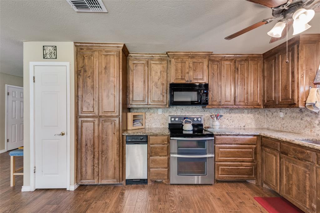 215 Surveyors Road Krugerville, TX 76227 - Photo 12 of 39