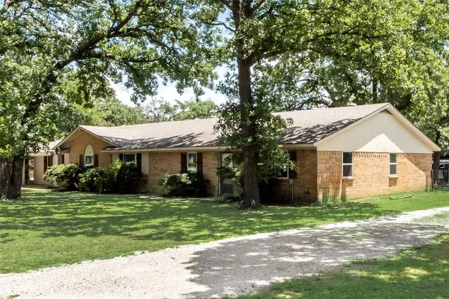 $525,000 | 215 Surveyors Road, Krugerville, TX 76227