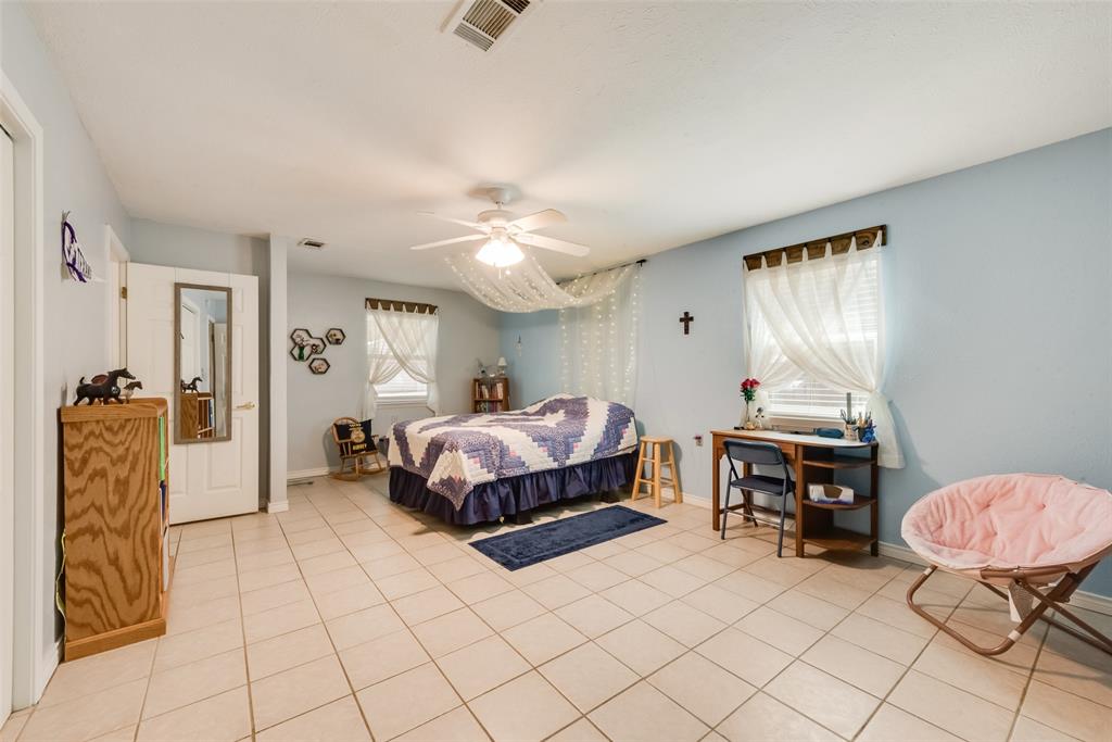 215 Surveyors Road Krugerville, TX 76227 - Photo 26 of 39