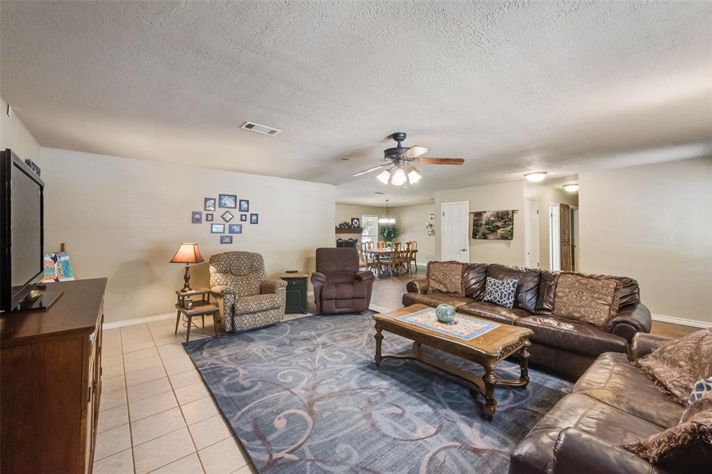 215 Surveyors Road Krugerville, TX 76227 - Photo 9 of 39