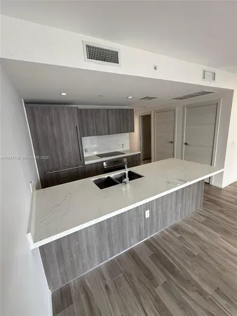 $6,800 | 801 South Miami Avenue, Unit 1804, Miami, FL 33131