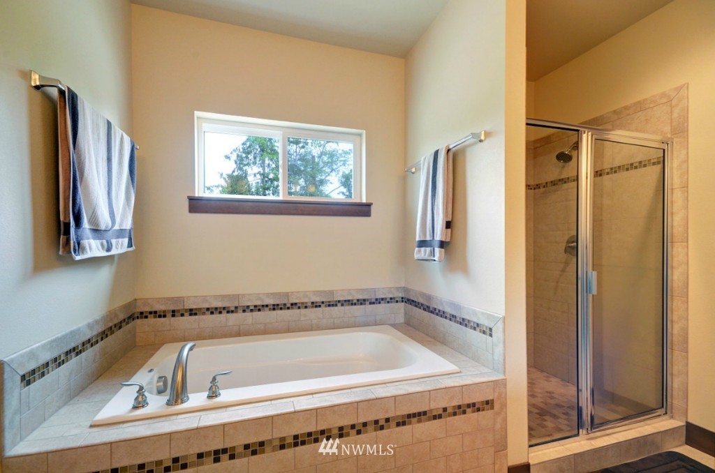 427 203rd Place Southeast Bothell, WA 98012 - Photo 18 of 24