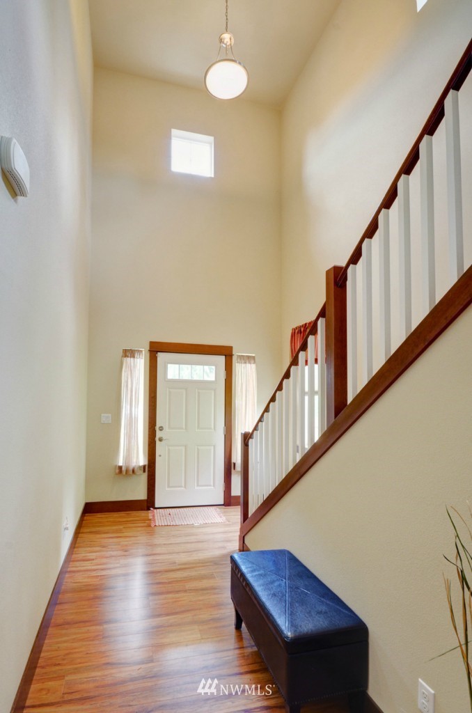 427 203rd Place Southeast Bothell, WA 98012 - Photo 3 of 24