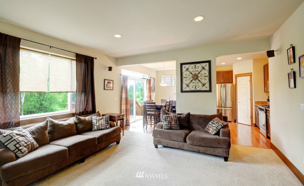 427 203rd Place Southeast Bothell, WA 98012 - Photo 5 of 24