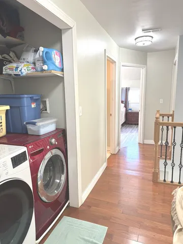 a view of living room washer and dryer