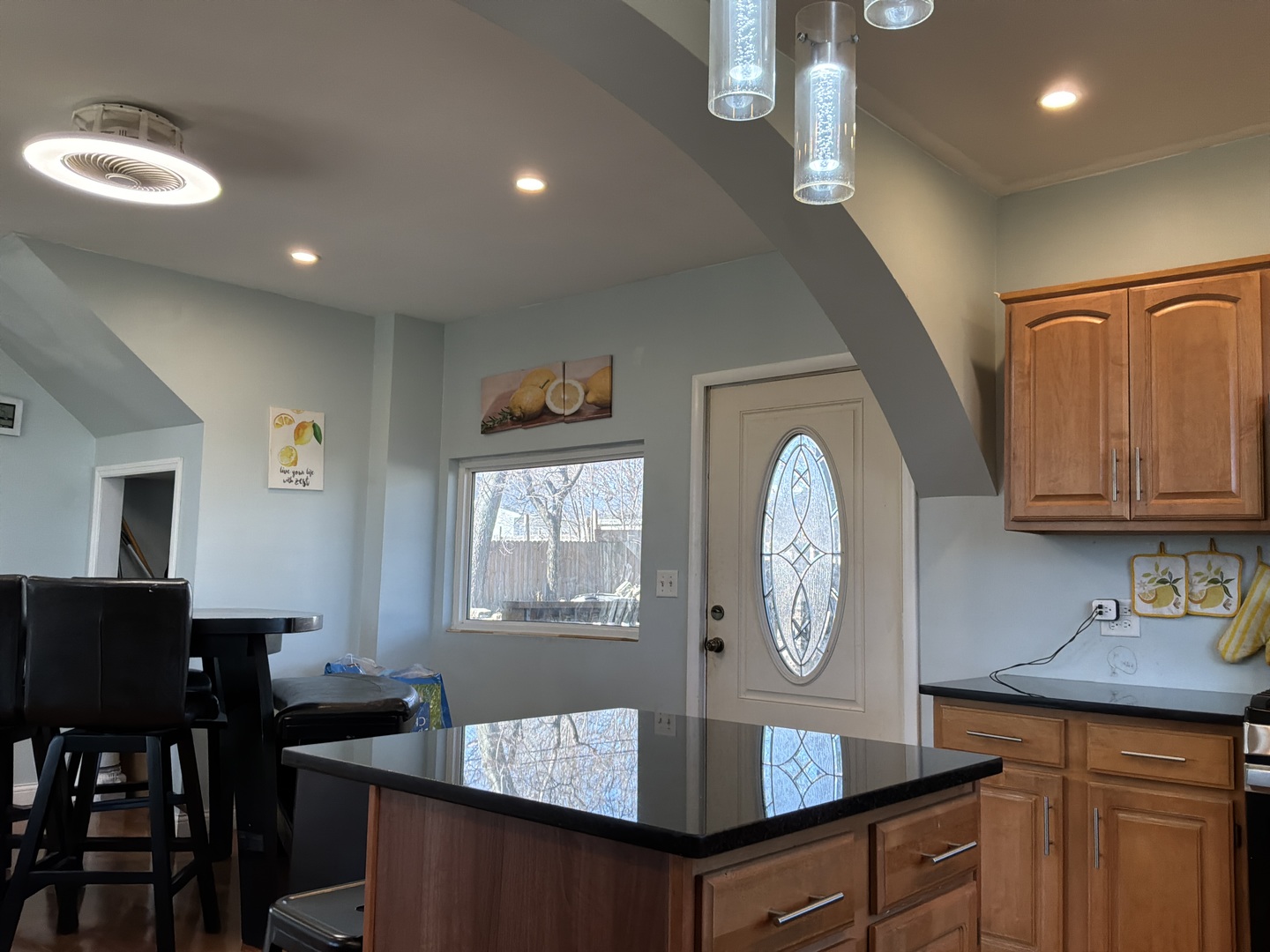 307 Mills Road Joliet, IL 60433 - Photo 4 of 29