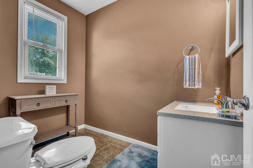 1690 Holly Road North Brunswick, NJ 08902 - Photo 15 of 20 Gallery Image 15