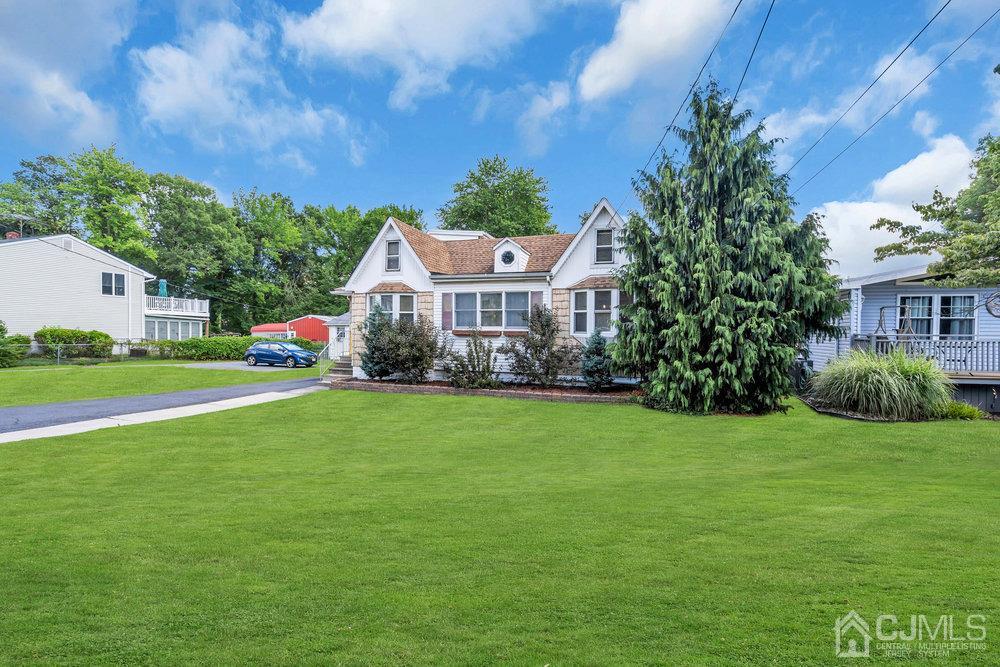 1690 Holly Road North Brunswick, NJ 08902 - Photo 2 of 20 Gallery Image 2