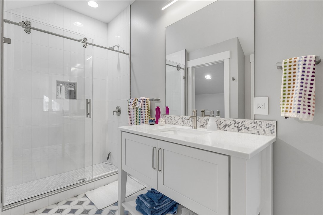 1230 Melton Road, Unit 215 West Union, SC 29696 - Photo 31 of 50 Third Full Bathroom