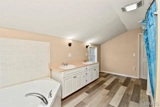 $965,000 | 1477 Bell Ford Road, Marshfield, MO 65706