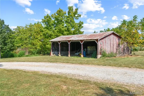 $965,000 | 1477 Bell Ford Road, Marshfield, MO 65706