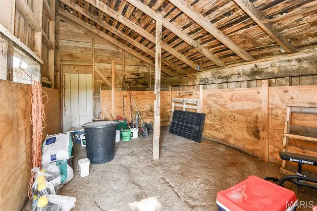 $965,000 | 1477 Bell Ford Road, Marshfield, MO 65706