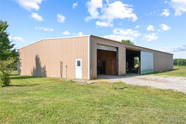 $965,000 | 1477 Bell Ford Road, Marshfield, MO 65706