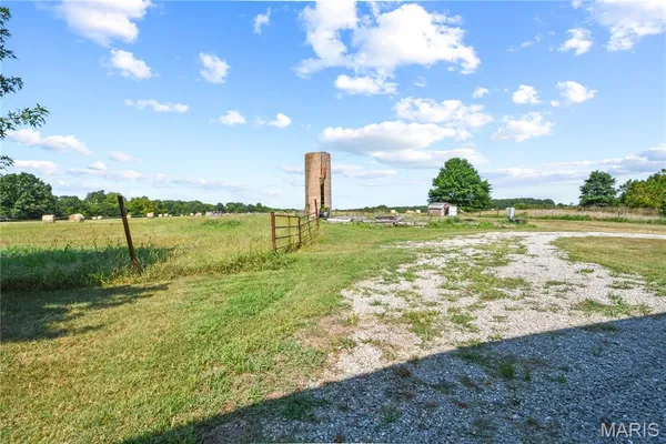 $965,000 | 1477 Bell Ford Road, Marshfield, MO 65706