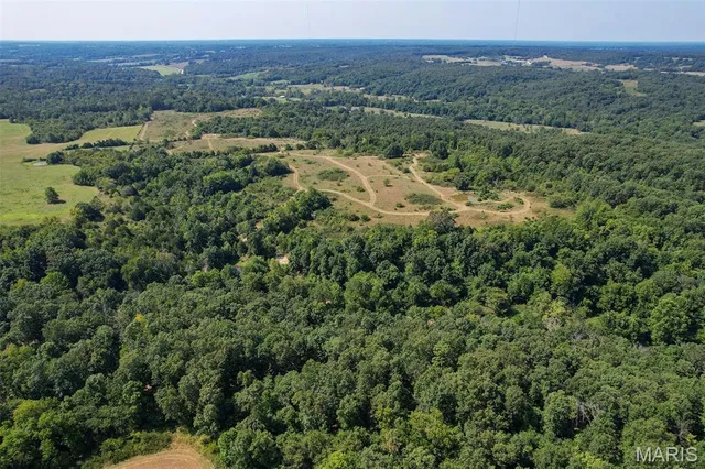 $965,000 | 1477 Bell Ford Road, Marshfield, MO 65706