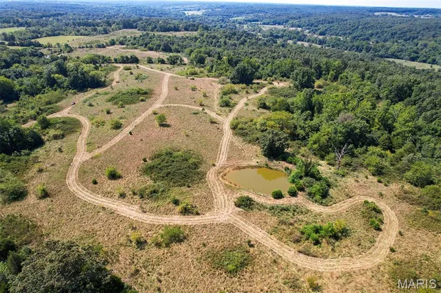 $965,000 | 1477 Bell Ford Road, Marshfield, MO 65706