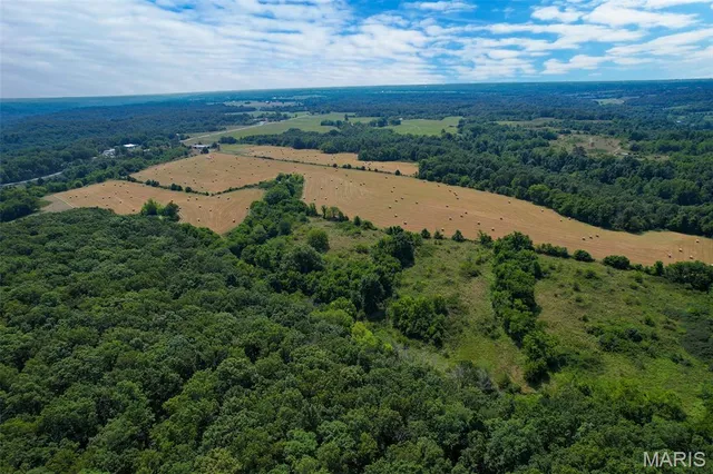 $965,000 | 1477 Bell Ford Road, Marshfield, MO 65706