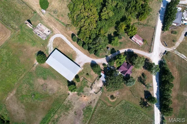 $965,000 | 1477 Bell Ford Road, Marshfield, MO 65706