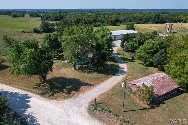 $965,000 | 1477 Bell Ford Road, Marshfield, MO 65706