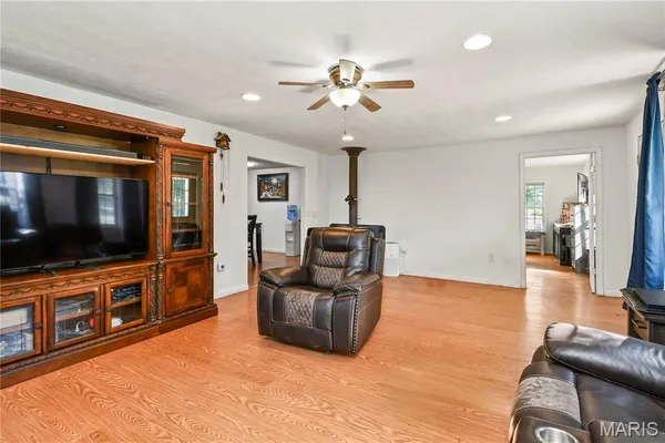 $965,000 | 1477 Bell Ford Road, Marshfield, MO 65706