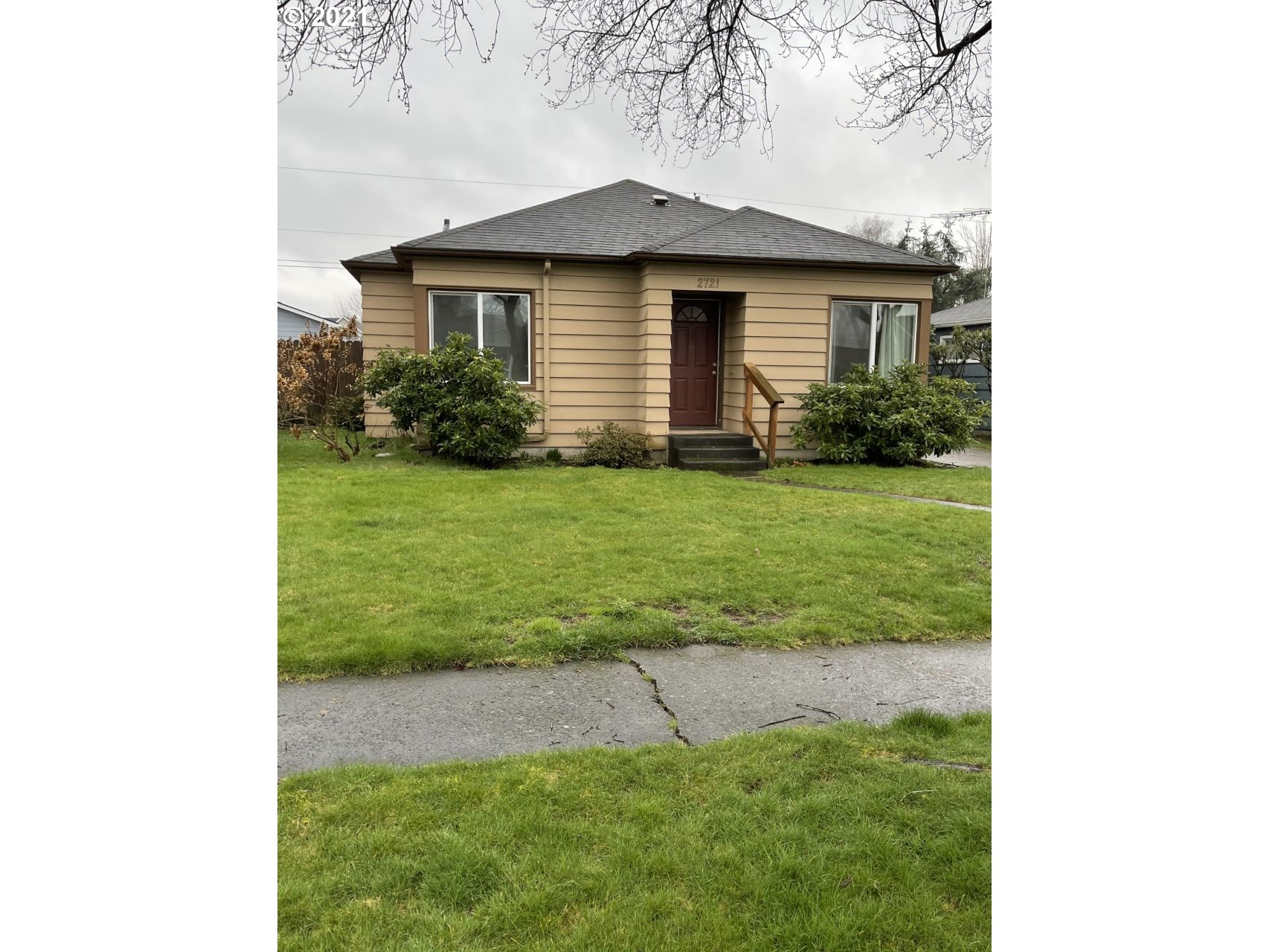 2721 Maple Street Longview, WA 98632 - Photo 1 of 21 Gallery Image 1