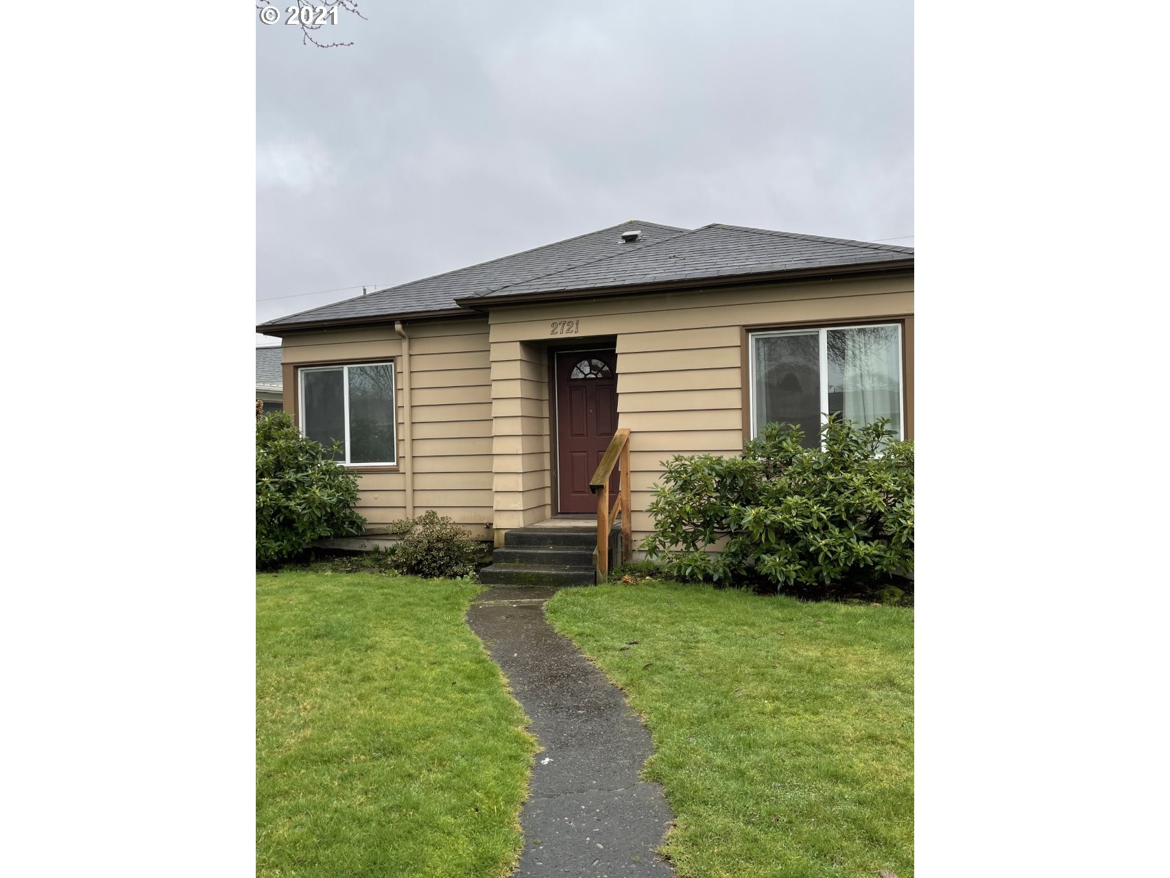 2721 Maple Street Longview, WA 98632 - Photo 2 of 21 Gallery Image 2