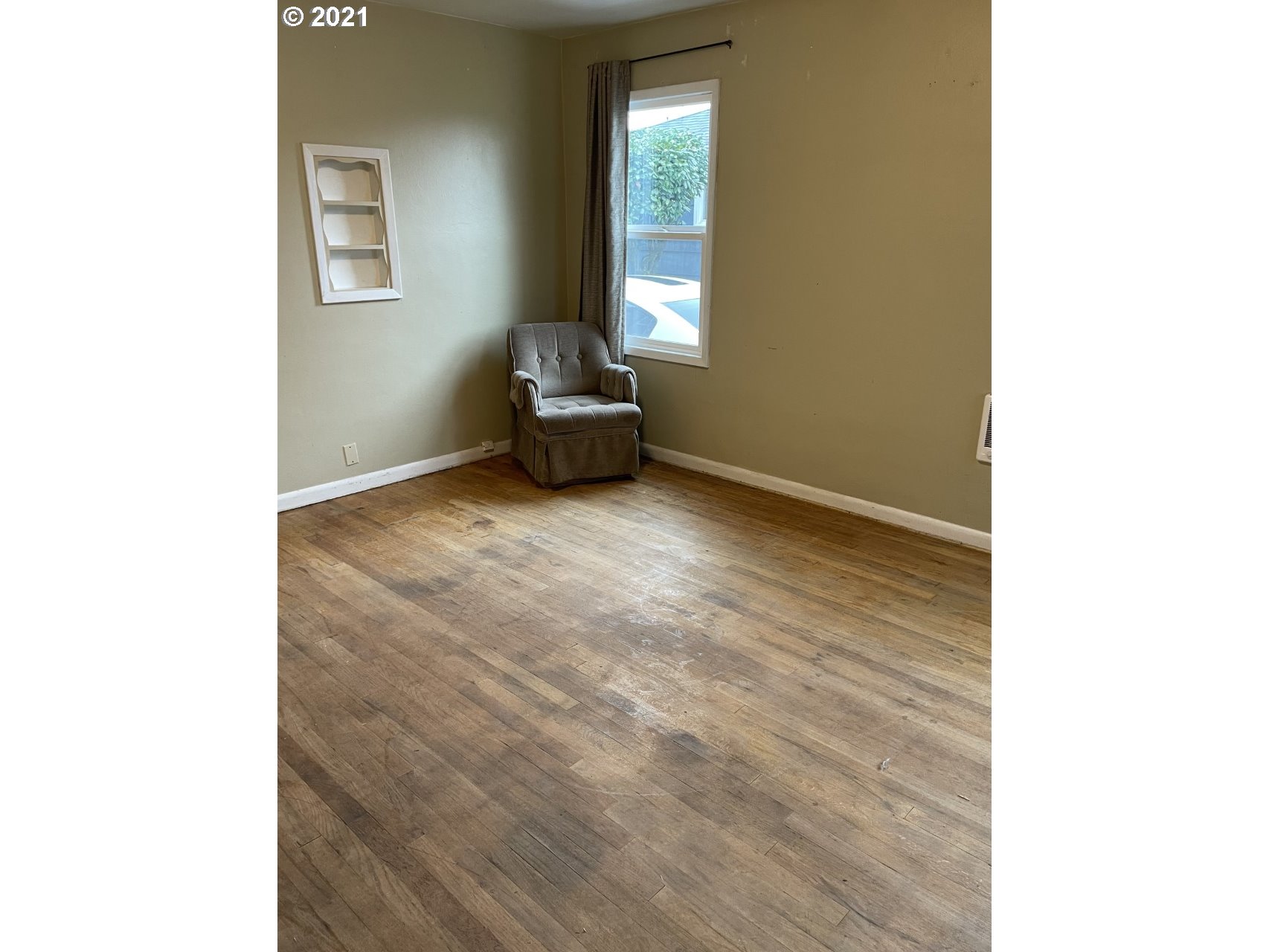 2721 Maple Street Longview, WA 98632 - Photo 4 of 21 Gallery Image 4