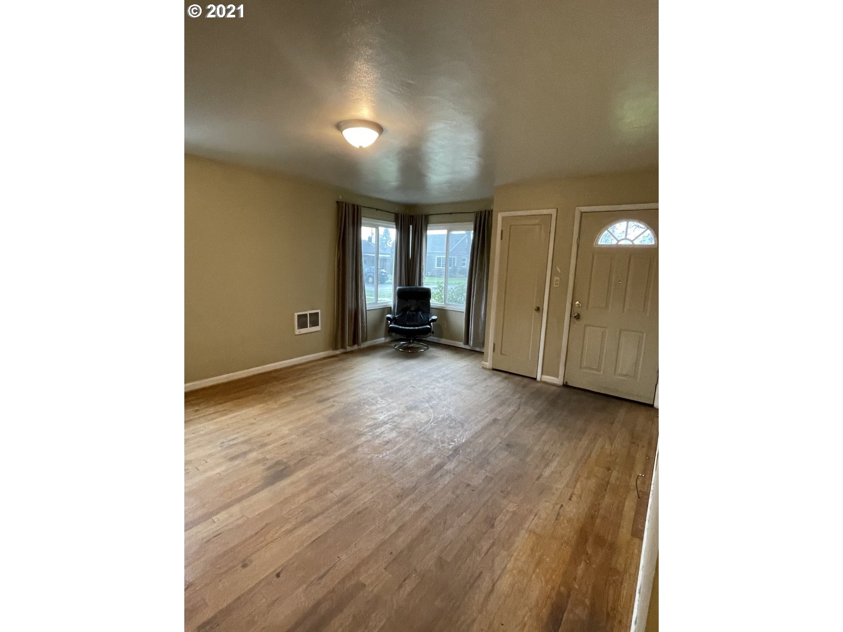 2721 Maple Street Longview, WA 98632 - Photo 6 of 21 Gallery Image 6