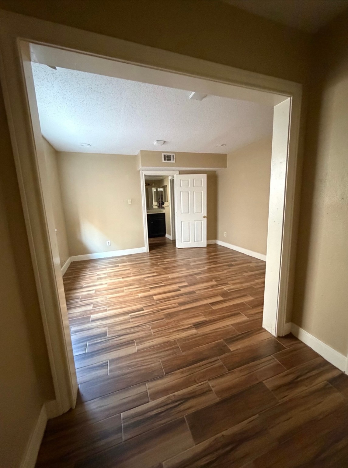 1901 Brun Street, Unit D Houston, TX 77019 - Photo 17 of 21