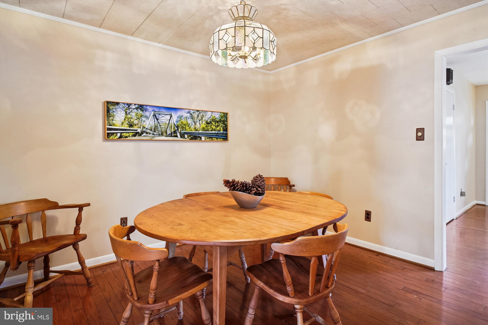 2845 Carrollton Road Annapolis, MD 21403 - Photo 16 of 47 a view of a dining room with furniture and wooden floor