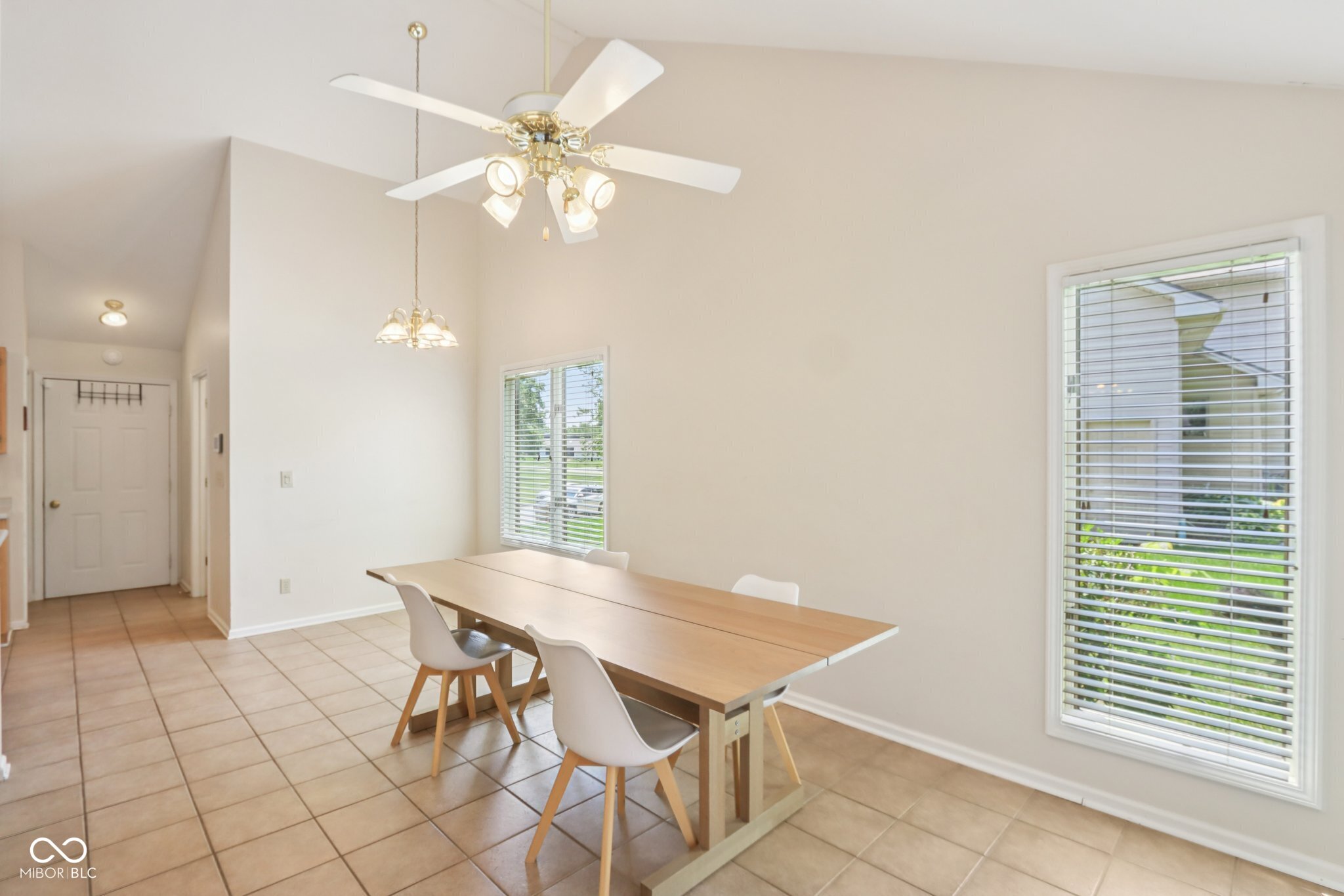 430 Oakbrook Drive Columbus, IN 47201 - Photo 15 of 51