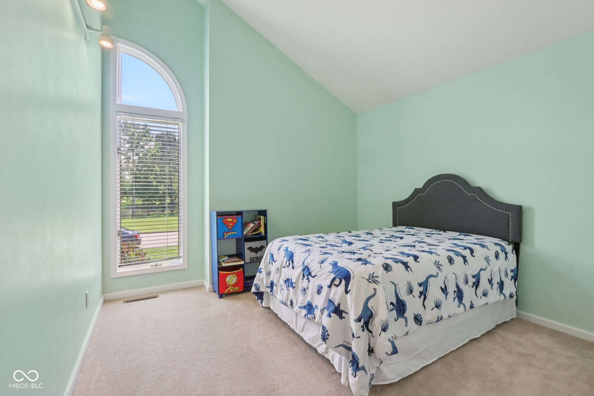 430 Oakbrook Drive Columbus, IN 47201 - Photo 23 of 51