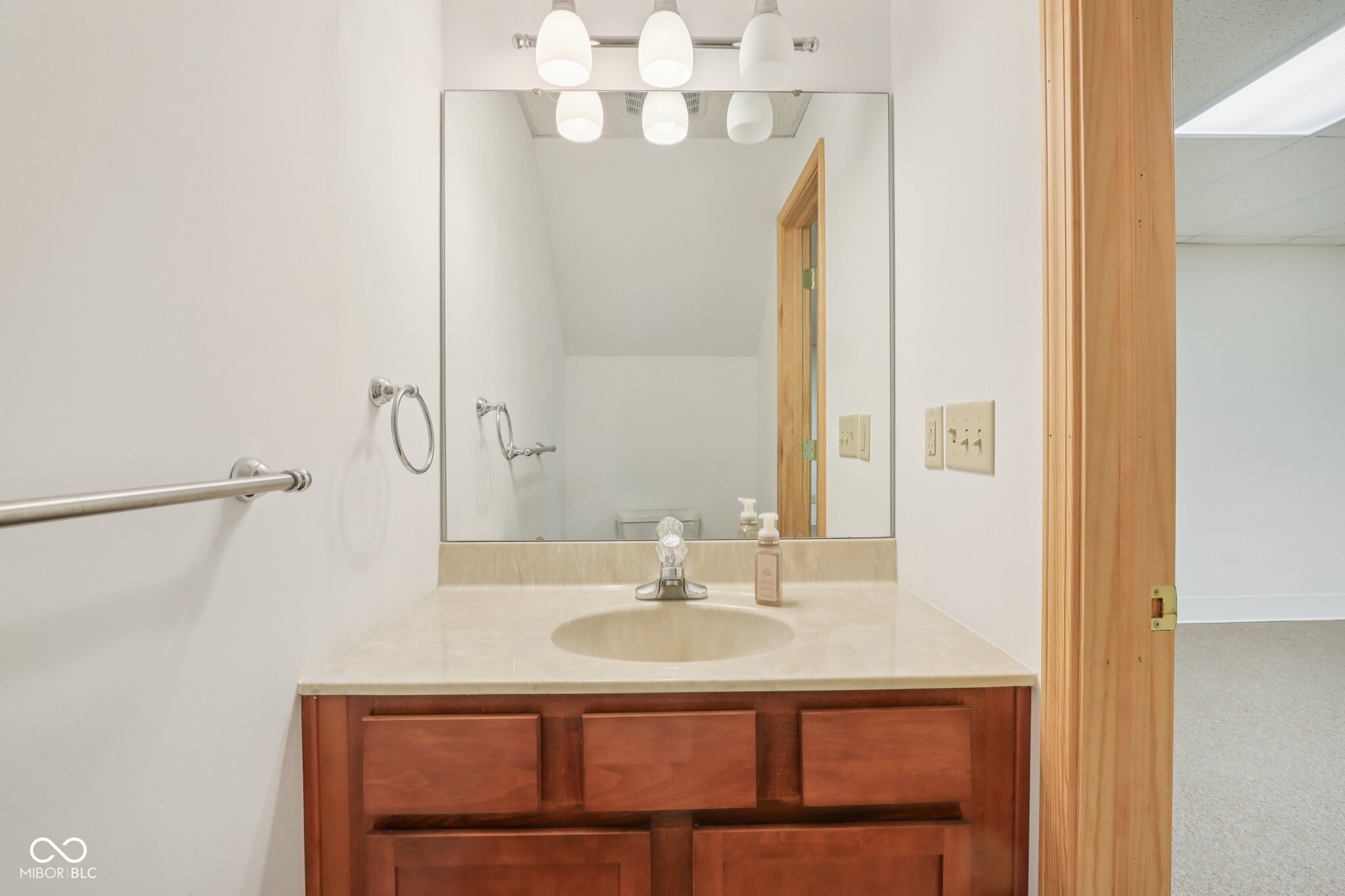 430 Oakbrook Drive Columbus, IN 47201 - Photo 29 of 51