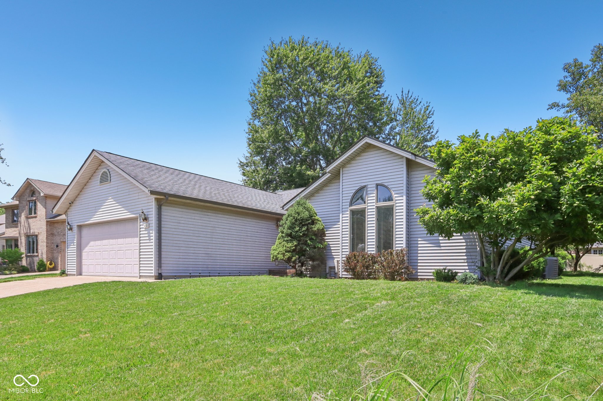 430 Oakbrook Drive Columbus, IN 47201 - Photo 5 of 51