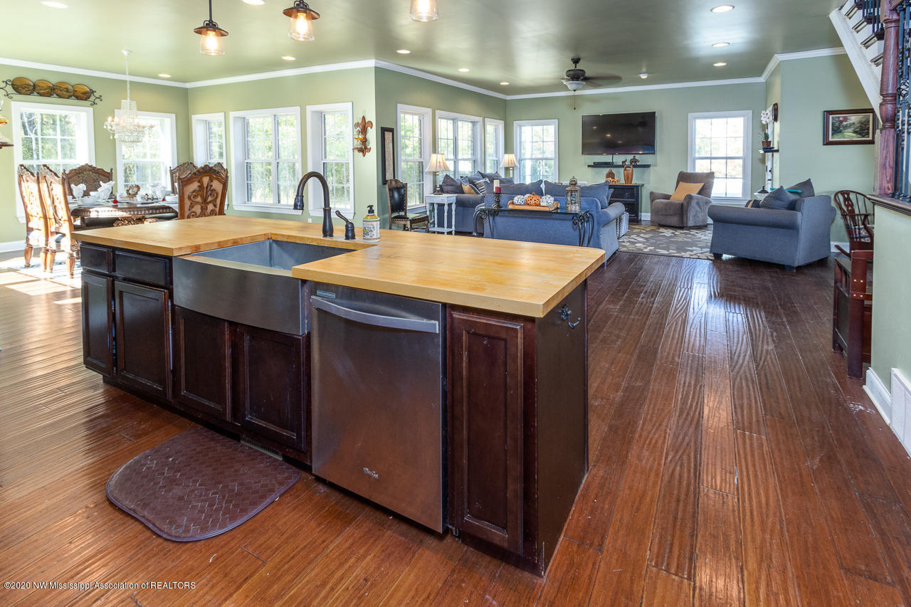 14525 Leavell Road Byhalia, MS 38611 - Photo 12 of 38 Kitchen View into Great Room Dining Room