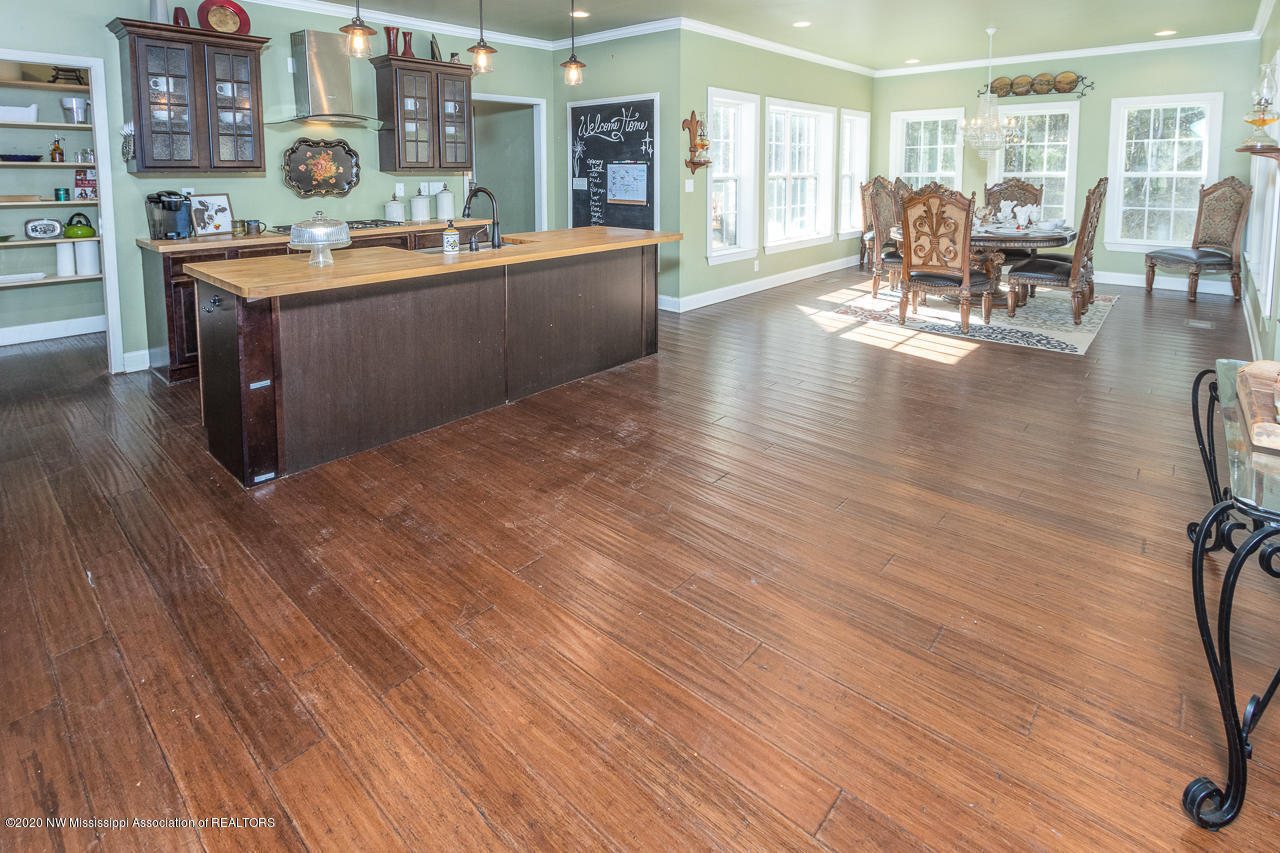 14525 Leavell Road Byhalia, MS 38611 - Photo 14 of 38 Kitchen Dining Room view