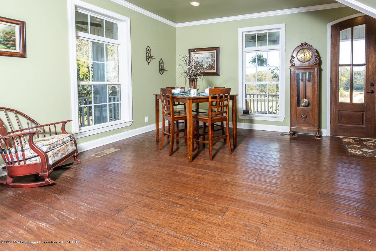 14525 Leavell Road Byhalia, MS 38611 - Photo 7 of 38 Front Entry Sitting Dining Area