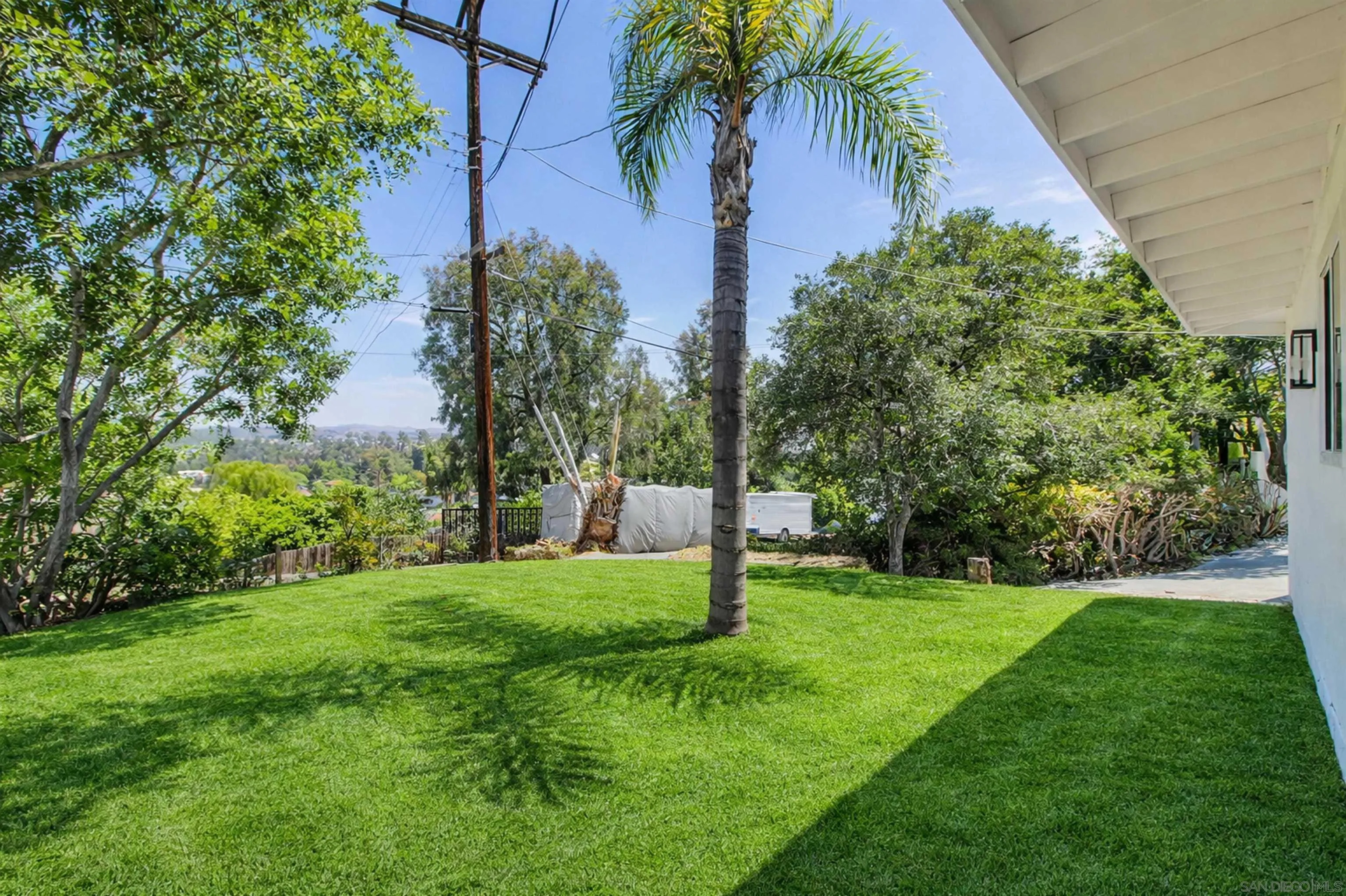 8740 Vanguard Place Lakeside, CA 92040 - Photo 33 of 44 Digitally Altered. Original Image (https://zimg.paragon.ice.com/ParagonImages/Property/PA/SDMLS/260010204/33/120/90/239a32e666f8a8034e68e8fa43aed7a3/3/e6ee18f704b087a05f209b99634ce331/260010204-5e7dc22f-5259-42c0-a4fd-7dca0969446f.JPG)